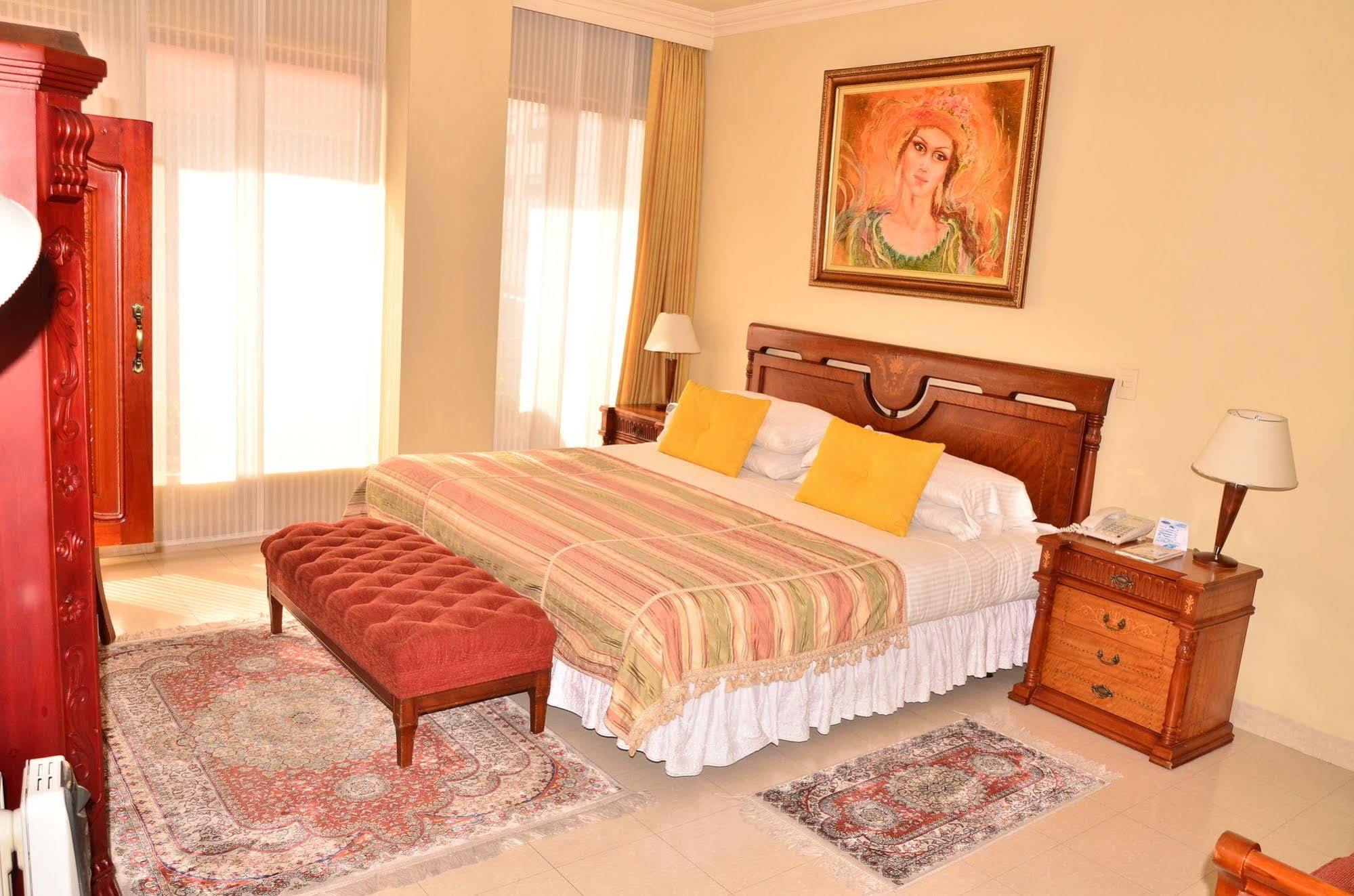 Hotel La Font Boutique Bogotá Extérieur photo